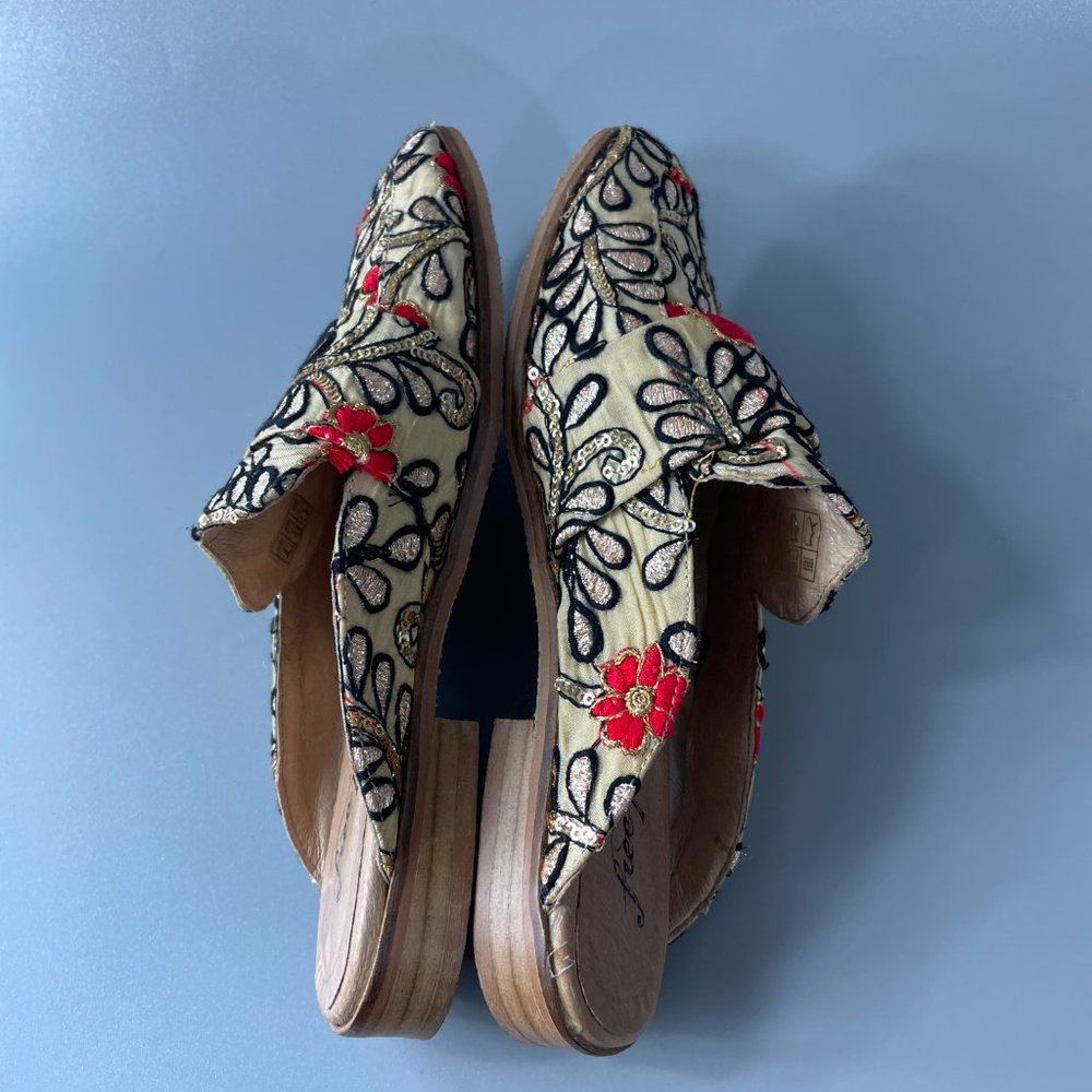 Free People Gold Embroidered Loafers, Size 36 - Picture 8 of 10